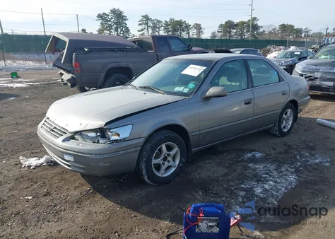 1999 Toyota Camry Ce z USA, uszkodzony, nr VIN 4T1BG22KXXU417459
